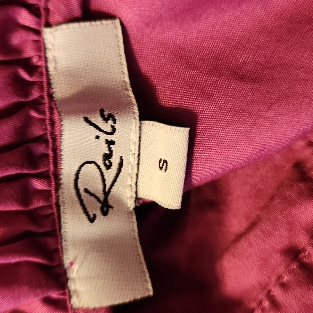 Rails Filomena Berry Ruffle Top Size S - Picture 9 of 14